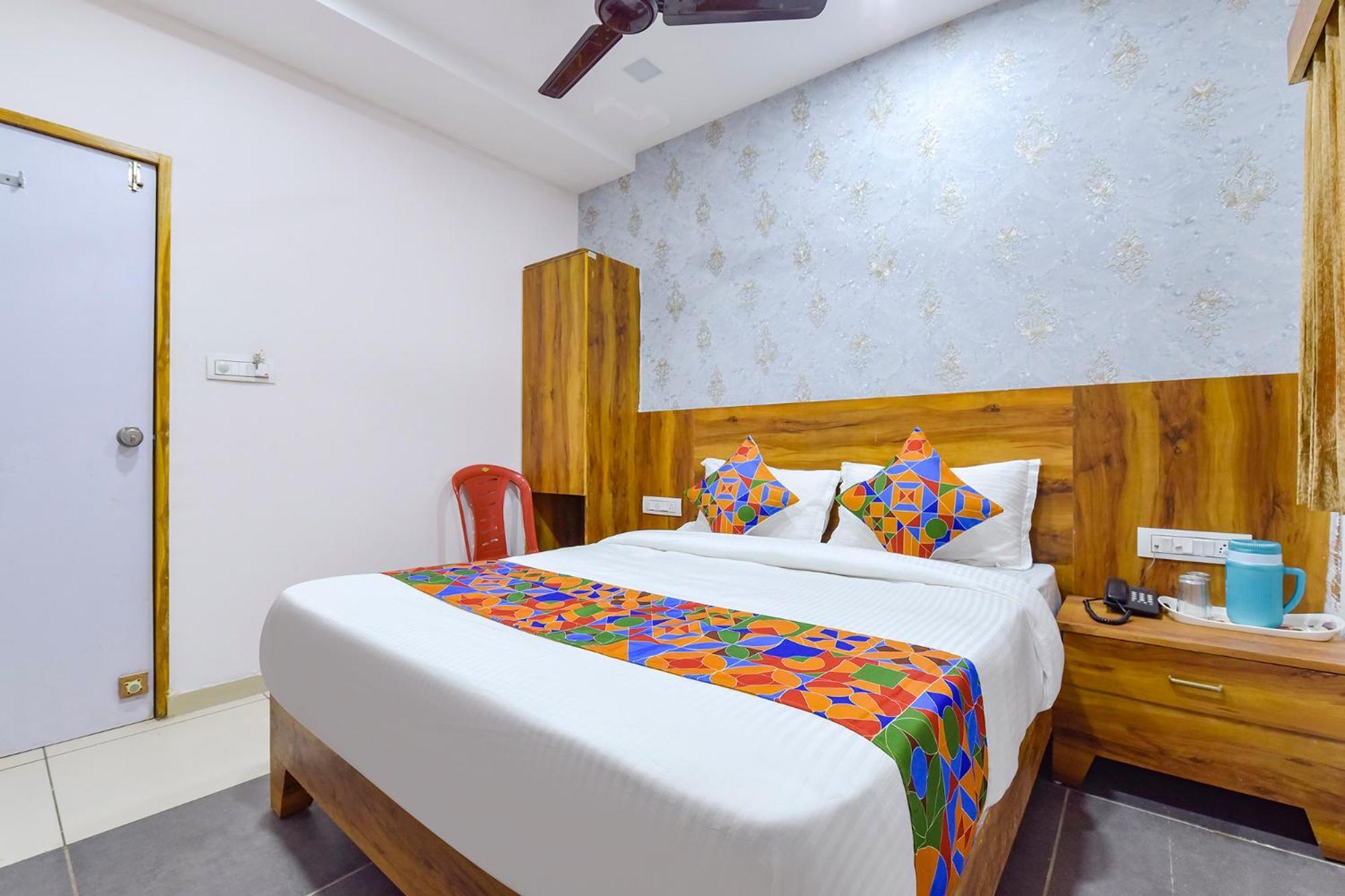 Fabhotel Star Ахмедабад Екстериор снимка